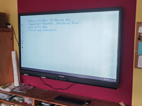 Neuer Bildschirm im Stammgruppenraum 