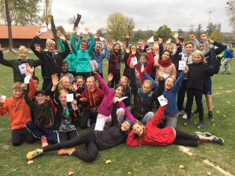 UniverSaale Jena_ Schüler_innen beim Crosslauf im Herbst 2018