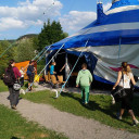 Das MoMoLo Zirkuszelt war Ort der Premiere.