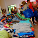 Kleiderbasar Pi mal Daumen_Nach 10 Uhr war die Kita bereits gut gefüllt