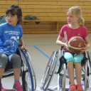 SteinMalEins_Sportprojektwoche_rollstuhlbasketball_tigeraugenteam.jpg
