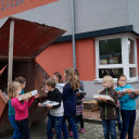 SteinMalEins Tigeraugen_Projekt_Gib Abfall einen Korb_ Altapapiersammlung_2017