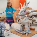 SteinMalEins_Niki de Saint Phalle Projekt_ der Sonnegott wird  gestaltet