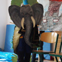 Der Zauberer verwandelt sich im Stück in einen Elefanten.